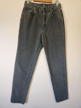 Urban Outfitters BDG High Waist Mom Jeans Charcoal Gray Wash Size 27 EUC